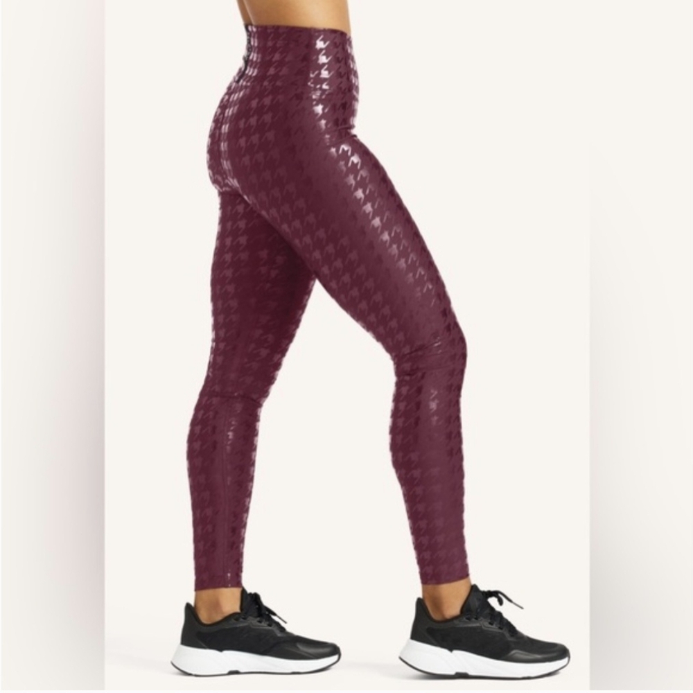 Peloton Show Up Foil Houndstooth Printed Leggings Women Sz M Red Plum NWT